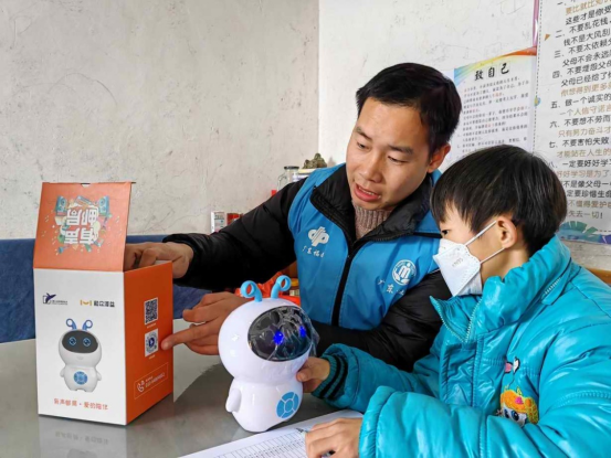 三月| 在故事机中听草长莺飞